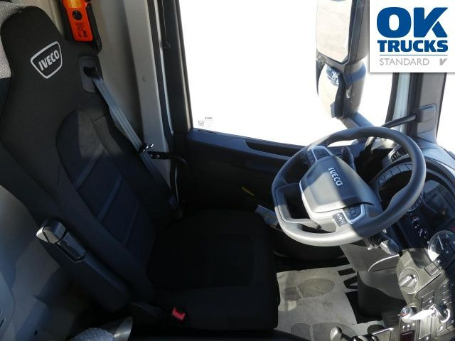 Interior photo 2: Istovarivač Iveco S-Way AD190S40/P CNG 4x2 Meiller AHK Intarder Iveco S-Way AD190S40/P CNG 4x2 Meiller AHK Intarder