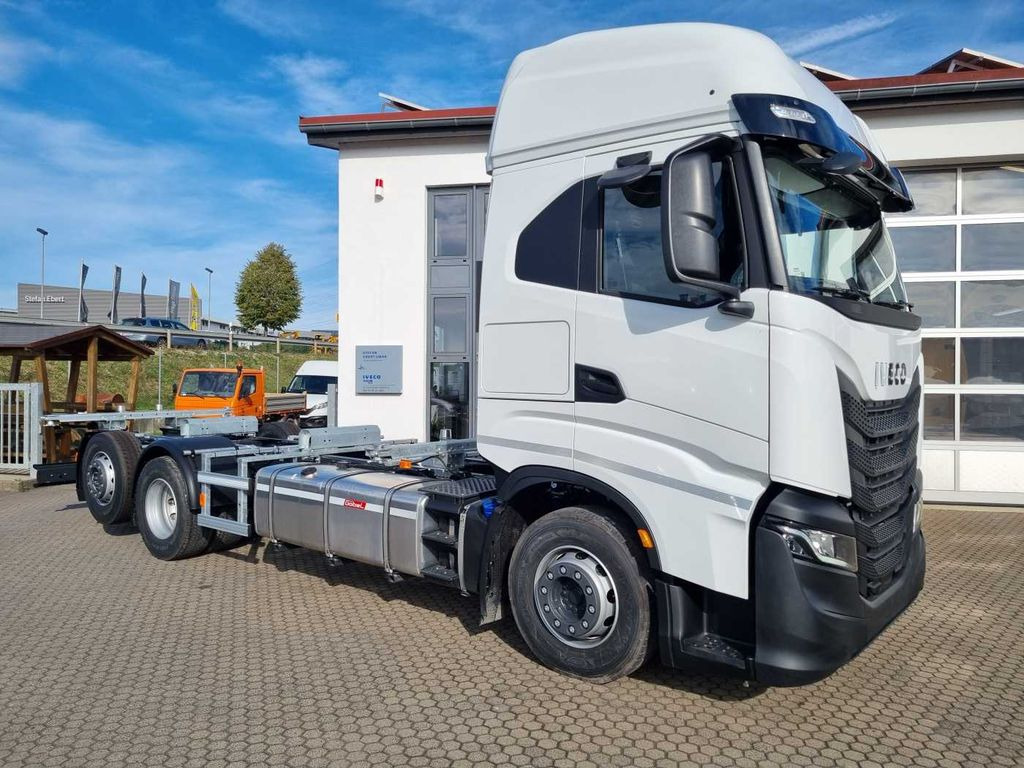 Iveco S-Way AS260S46 6x2 BDF-Wechsler Intarder 2x vorh - Kamion za prevoz kontejnera/ Kamion sa promenjivim sandukom: slika 2 Iveco S-Way AS260S46 6x2 BDF-Wechsler Intarder 2x vorh - Kamion za prevoz kontejnera/ Kamion sa promenjivim sandukom: slika 2