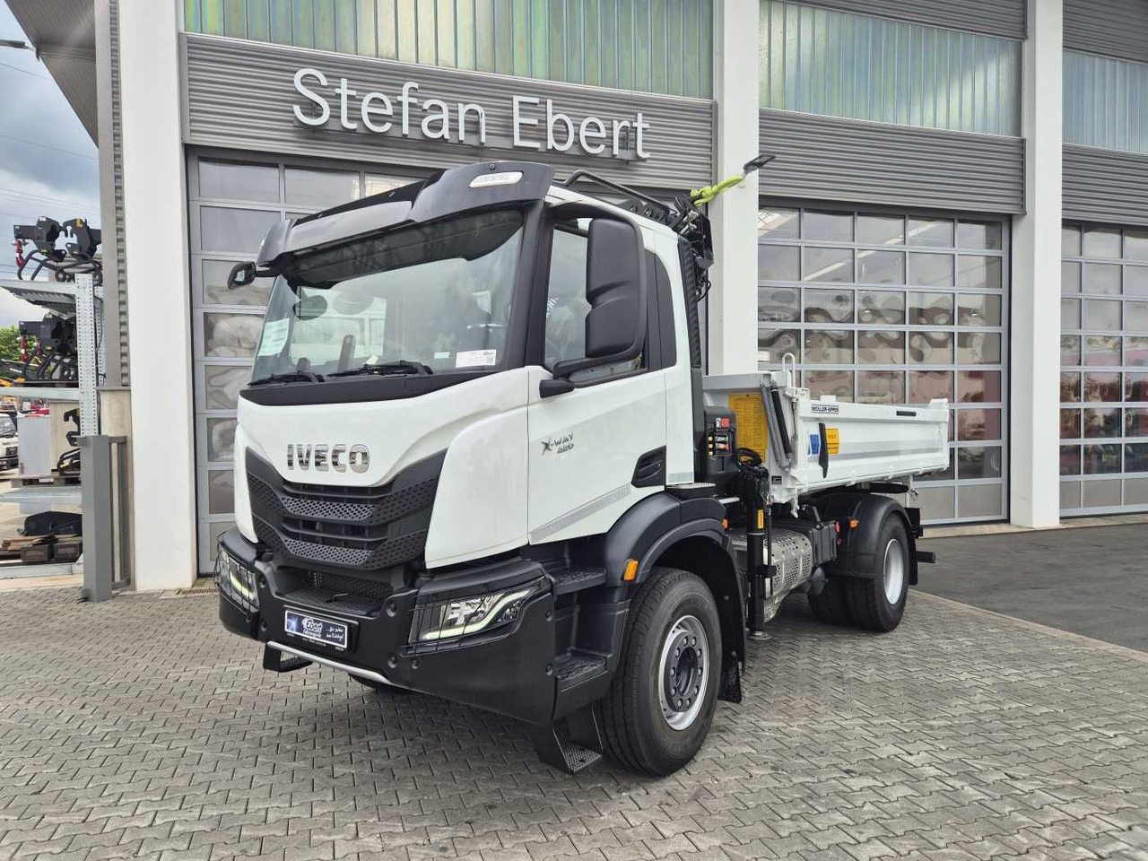 Iveco X-Way AD200X42/P HR OFF Hiab X-HIDUO 118E-3 Funk - Istovarivač, Kamion sa dizalicom: slika 2 Iveco X-Way AD200X42/P HR OFF Hiab X-HIDUO 118E-3 Funk - Istovarivač, Kamion sa dizalicom: slika 2