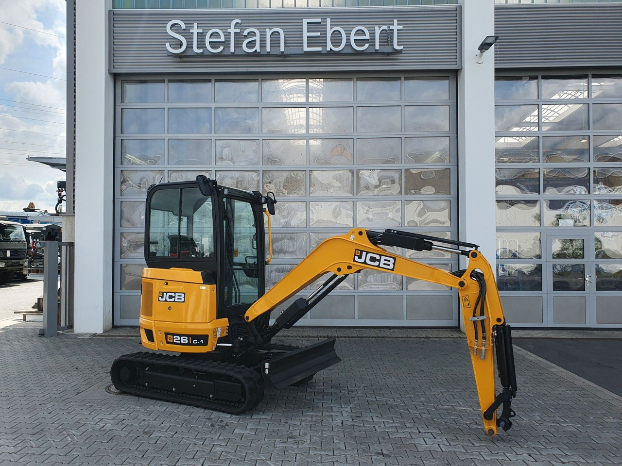 JCB 26C-1 Pro Cab / Neufahrzeug / Planierschild - Mini bager: slika 1 JCB 26C-1 Pro Cab / Neufahrzeug / Planierschild - Mini bager: slika 1