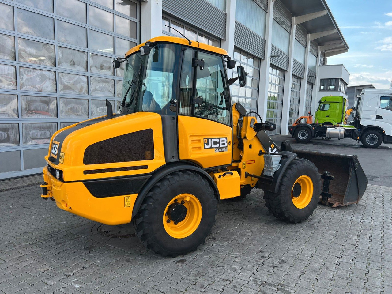 JCB 407 SV / nur 268h! / Klappschaufel & Gabel - Utovarivač točkaš: slika 3 JCB 407 SV / nur 268h! / Klappschaufel & Gabel - Utovarivač točkaš: slika 3
