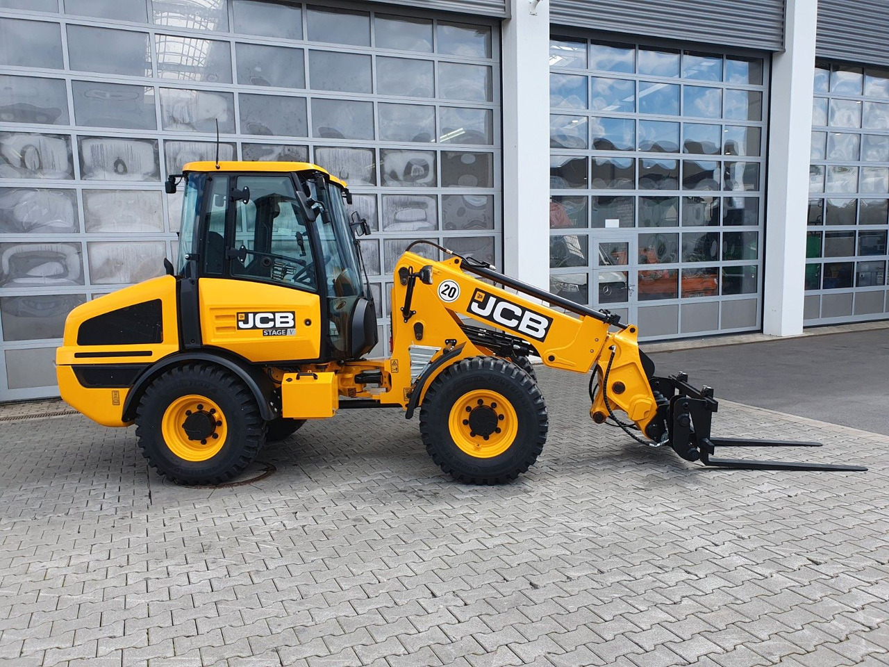 JCB TM 180 SV C / Neufahrzeug / Teleskop / Gabel - Utovarivač točkaš: slika 3 JCB TM 180 SV C / Neufahrzeug / Teleskop / Gabel - Utovarivač točkaš: slika 3