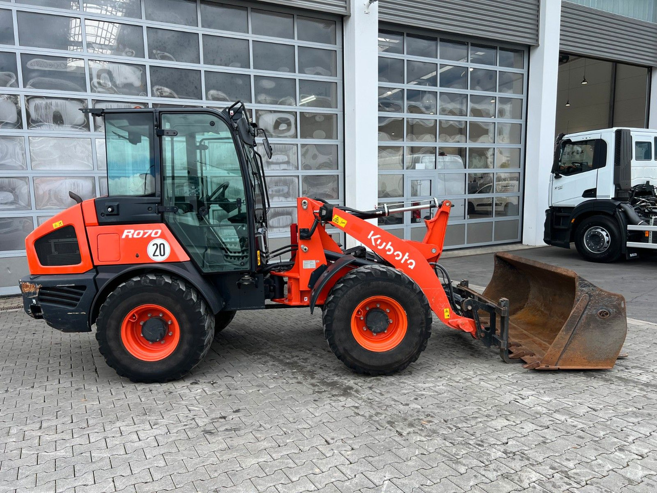 Kubota R070 / Gabel & Schaufel / nur 1.869h! - Utovarivač točkaš: slika 2 Kubota R070 / Gabel & Schaufel / nur 1.869h! - Utovarivač točkaš: slika 2