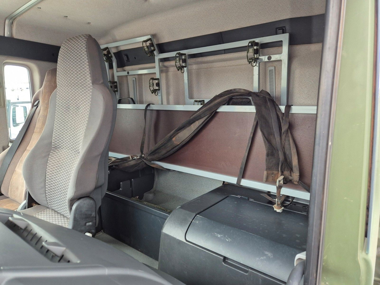 Kamion sa tovarnim sandukom MAN TGA 18.360 4x4 BB Pritsche Single Bereifung: slika 13