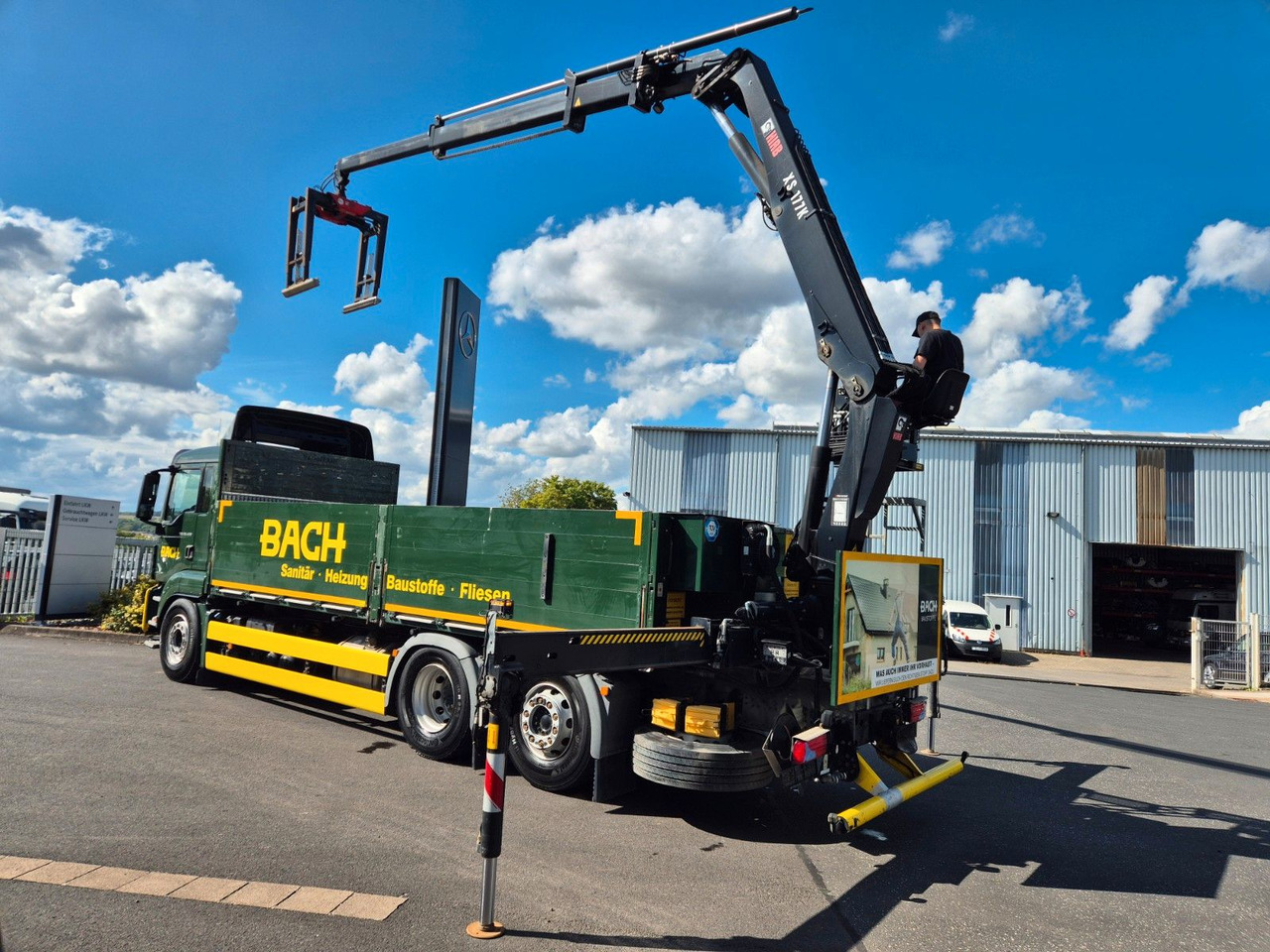 Kamion sa tovarnim sandukom MAN TGS 26.420 6x2-4 LL Hiab 177K PRO 2 Stück: slika 21 Kamion sa tovarnim sandukom MAN TGS 26.420 6x2-4 LL Hiab 177K PRO 2 Stück: slika 21