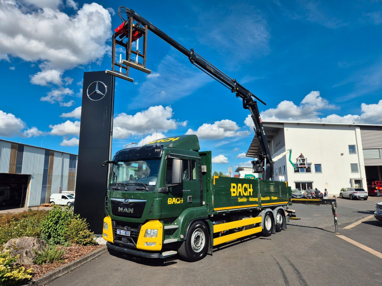 MAN TGS 26.420 6x2-4 LL Hiab 177K PRO 2 Stück - Kamion sa tovarnim sandukom: slika 1 MAN TGS 26.420 6x2-4 LL Hiab 177K PRO 2 Stück - Kamion sa tovarnim sandukom: slika 1