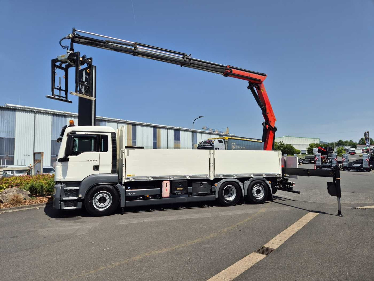 MAN TGS 26.420 6x2-4 LL Palfinger PK 22002-EH B Funk - Kamion sa dizalicom: slika 4 MAN TGS 26.420 6x2-4 LL Palfinger PK 22002-EH B Funk - Kamion sa dizalicom: slika 4