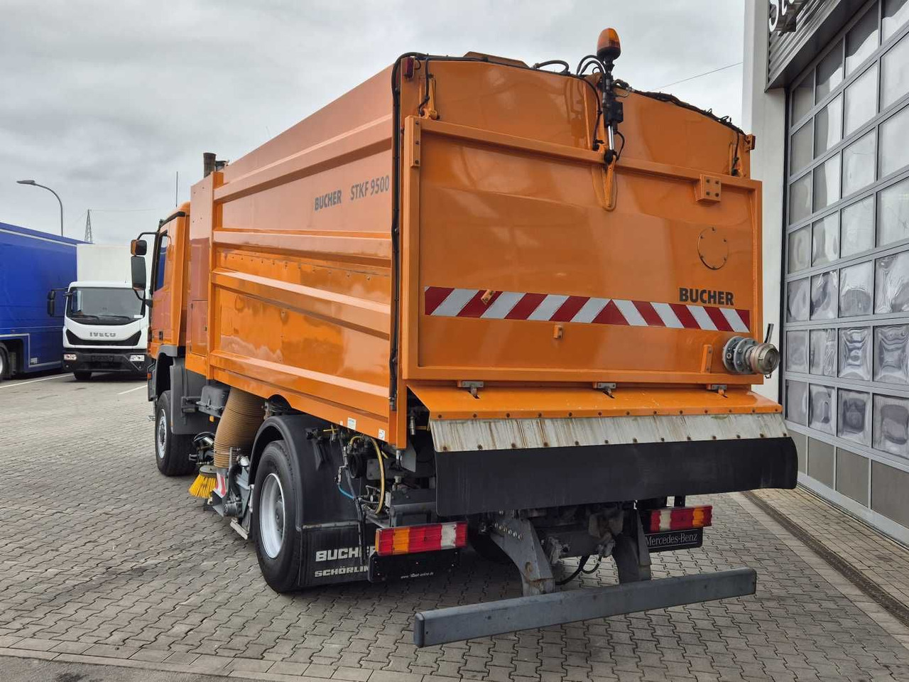 Autočistilica Mercedes-Benz Actros 2032 A 4x4 Bucher STKF 9500 Airport 30x: slika 7