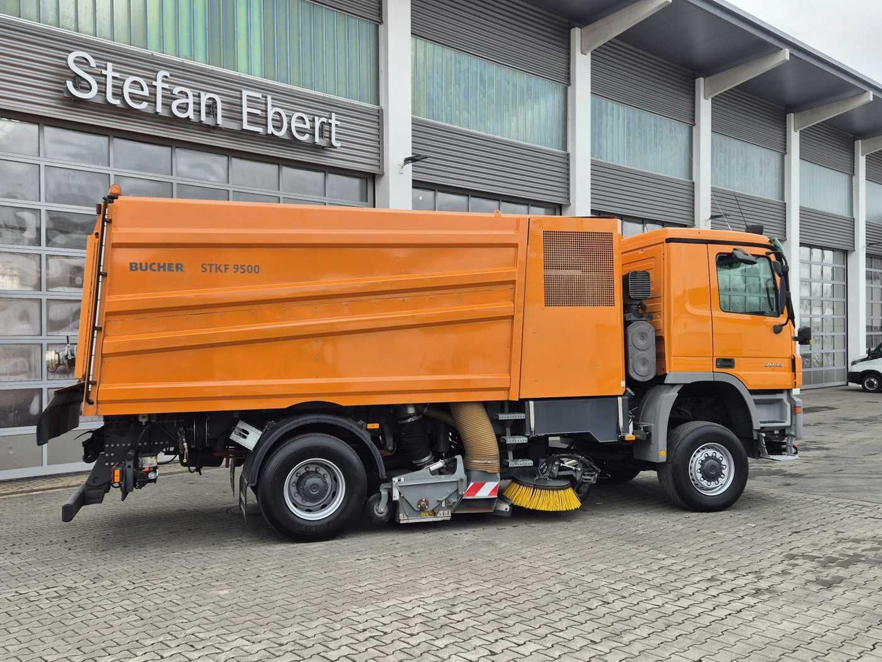 Autočistilica Mercedes-Benz Actros 2032 A 4x4 Bucher STKF 9500 Airport 30x: slika 6