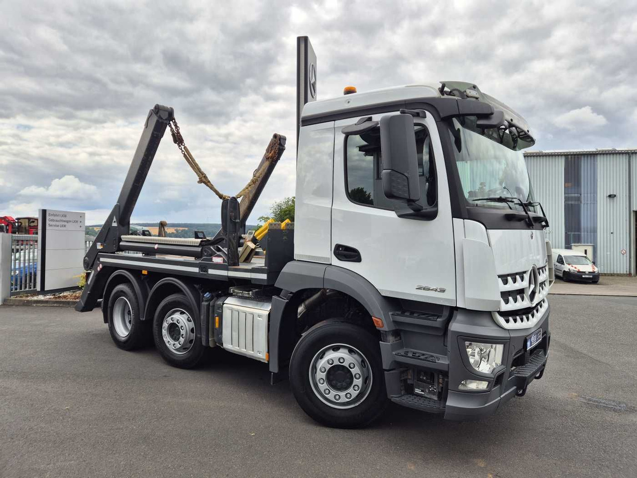 Mercedes-Benz Arocs 2643 L 6x2/4 VDL AHK Funk Vorlaufachse - Istovarivač: slika 3 Mercedes-Benz Arocs 2643 L 6x2/4 VDL AHK Funk Vorlaufachse - Istovarivač: slika 3