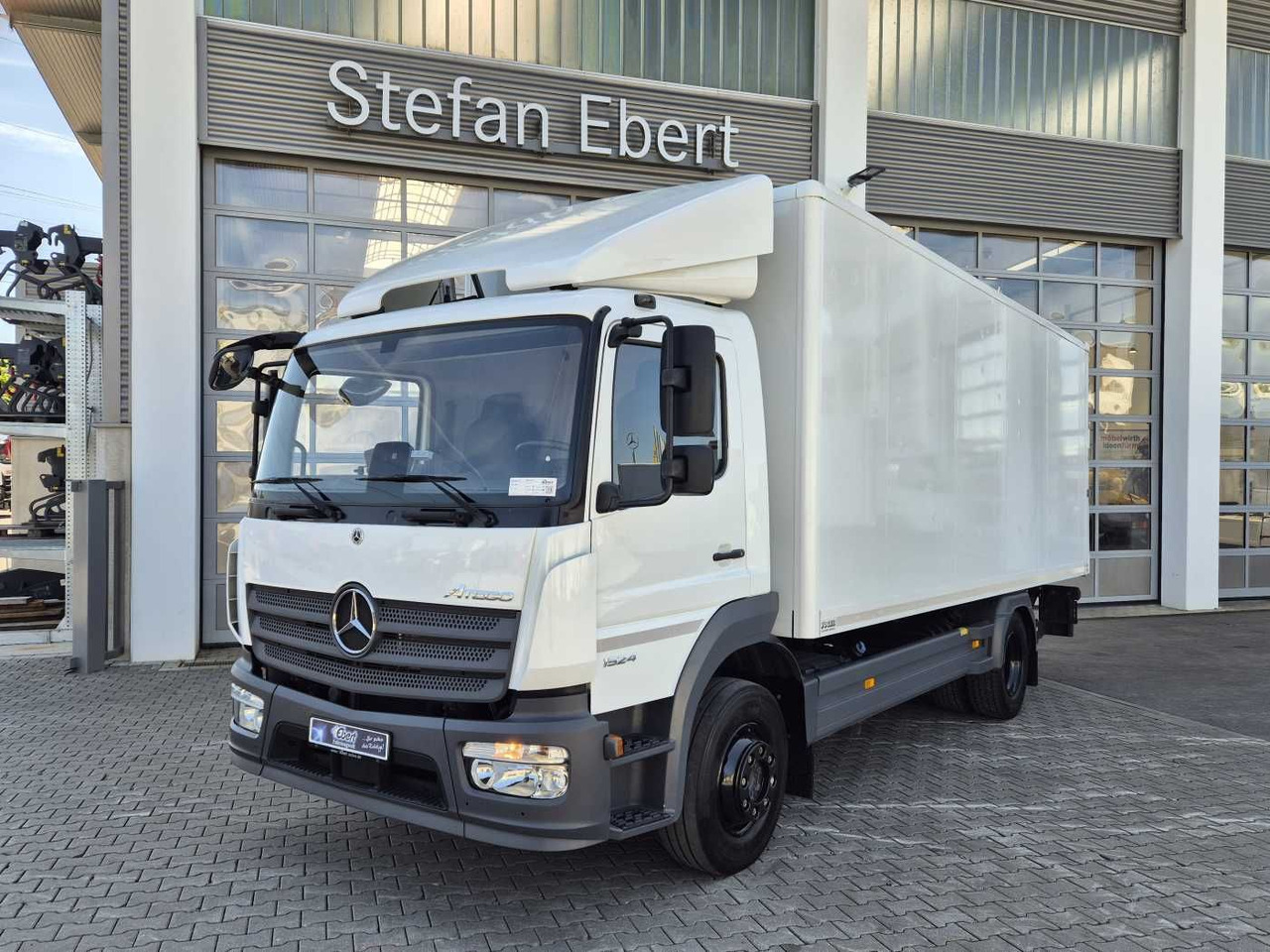 Mercedes-Benz Atego 1524 L Klima Standheizung LBW 1.500kg - Kamion sa zatvorenim sandukom: slika 3 Mercedes-Benz Atego 1524 L Klima Standheizung LBW 1.500kg - Kamion sa zatvorenim sandukom: slika 3