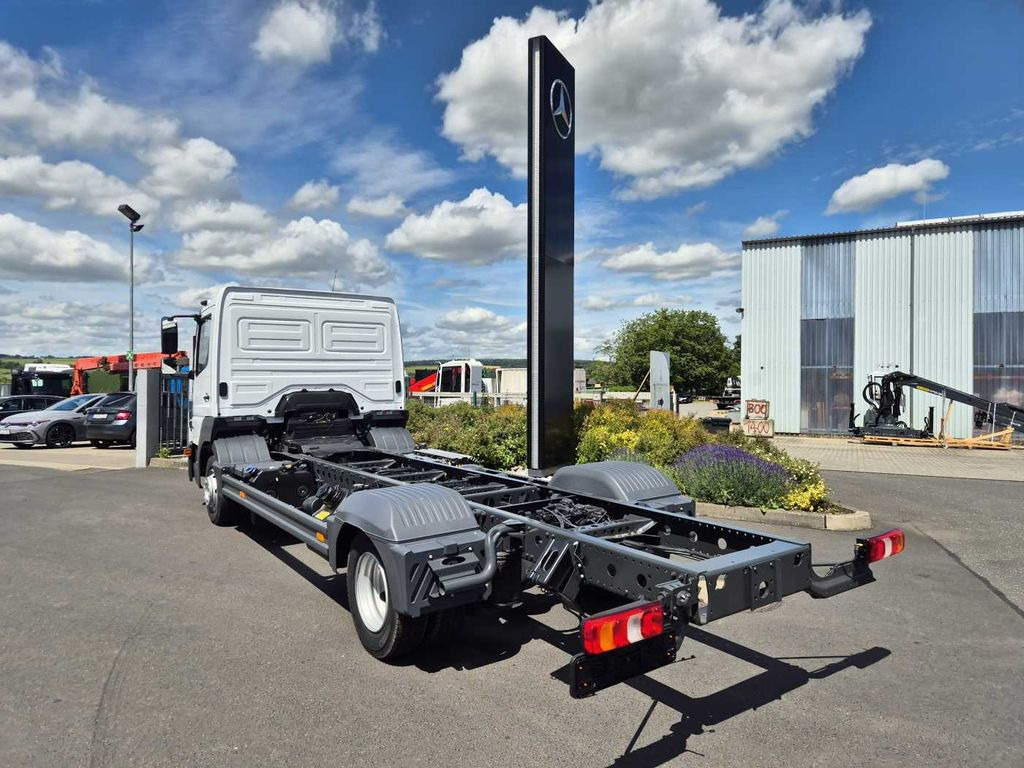 Mercedes-Benz Atego 818 L Fahrgestell, 6 Stück vorhanden Mercedes-Benz Atego 818 L Fahrgestell, 2 Stück vorhanden - Kamion sa golom šasijom i zatvorenom kabinom: slika 4 Mercedes-Benz Atego 818 L Fahrgestell, 6 Stück vorhanden Mercedes-Benz Atego 818 L Fahrgestell, 2 Stück vorhanden - Kamion sa golom šasijom i zatvorenom kabinom: slika 4