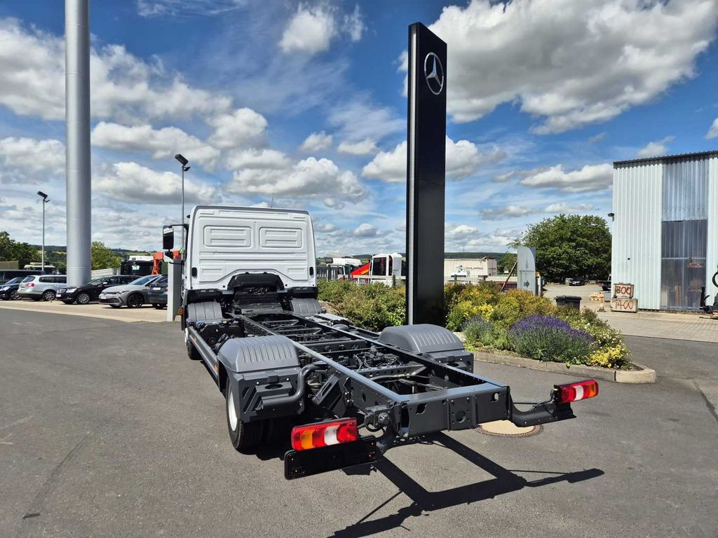 Mercedes-Benz Atego 818 L Fahrgestell, 6 Stück vorhanden Mercedes-Benz Atego 818 L Fahrgestell, 2 Stück vorhanden - Kamion sa golom šasijom i zatvorenom kabinom: slika 5 Mercedes-Benz Atego 818 L Fahrgestell, 6 Stück vorhanden Mercedes-Benz Atego 818 L Fahrgestell, 2 Stück vorhanden - Kamion sa golom šasijom i zatvorenom kabinom: slika 5