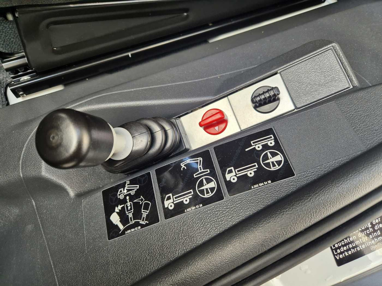 Lizing  Mercedes-Benz Atego 823 KK Kipper+Kran+Funk+Greifersteuerung Mercedes-Benz Atego 823 KK Kipper+Kran+Funk+Greifersteuerung: slika 11