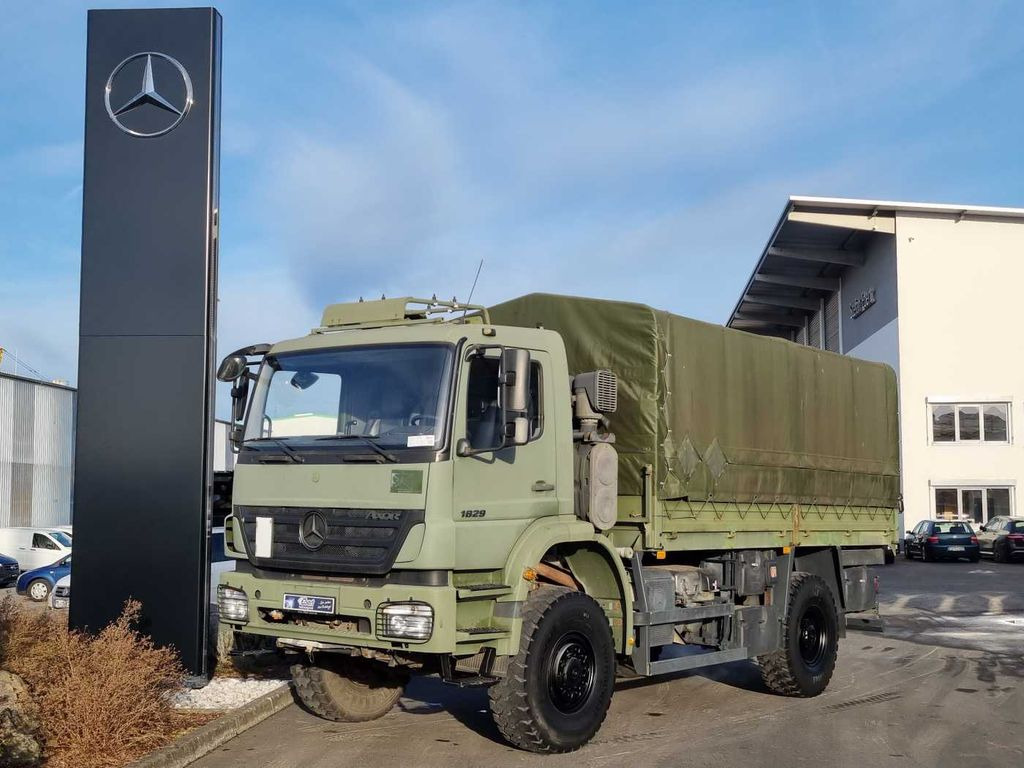 Mercedes-Benz Axor 1829 A 4x4 Pritsche/Plane 10 Stück - Kamion sa ceradom: slika 1 Mercedes-Benz Axor 1829 A 4x4 Pritsche/Plane 10 Stück - Kamion sa ceradom: slika 1