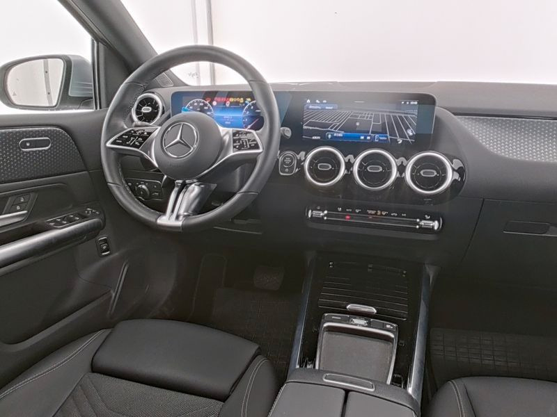 Mercedes-Benz B 180 Progressive+LED+IHC+RFK+TotW+EasyP - Limuzina: slika 3 Mercedes-Benz B 180 Progressive+LED+IHC+RFK+TotW+EasyP - Limuzina: slika 3