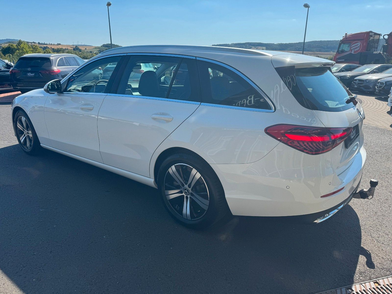 Mercedes-Benz C 180 T Avantgarde+AHK+Memory+Ambiente+TotW - Karavan: slika 3 Mercedes-Benz C 180 T Avantgarde+AHK+Memory+Ambiente+TotW - Karavan: slika 3