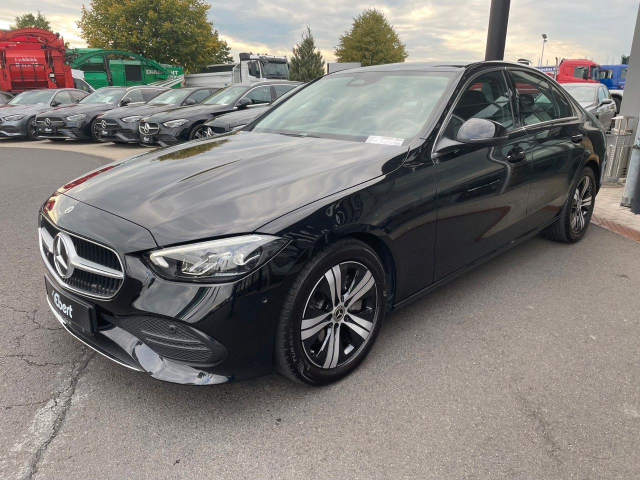 Mercedes-Benz C 200 d AVANTGARDE LED+AHK+R-Kamera+MBUX+ - Limuzina: slika 2 Mercedes-Benz C 200 d AVANTGARDE LED+AHK+R-Kamera+MBUX+ - Limuzina: slika 2