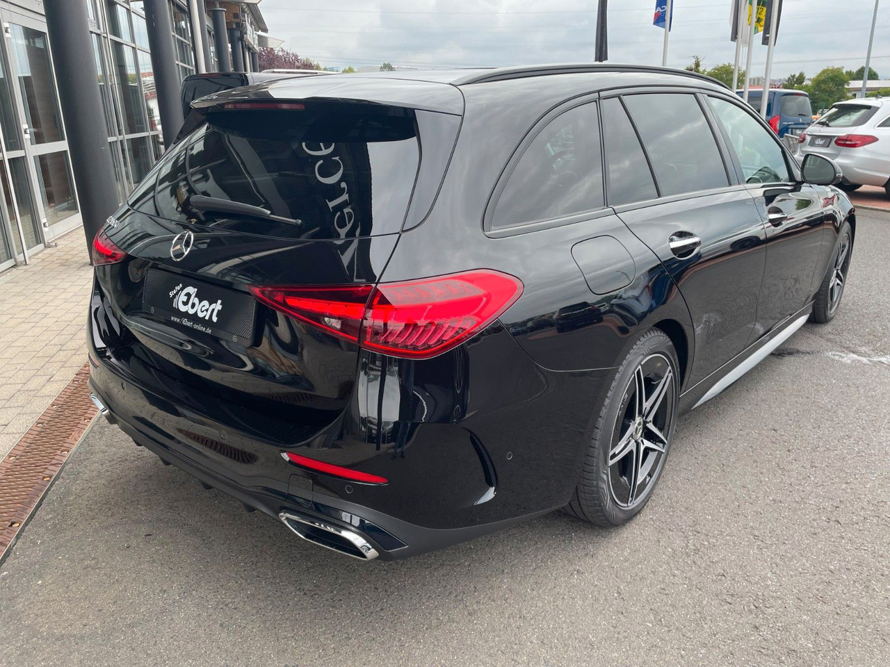 Mercedes-Benz C 200 d T AMG+Night+360°+Digital+Memory+Keyless - Karavan: slika 4 Mercedes-Benz C 200 d T AMG+Night+360°+Digital+Memory+Keyless - Karavan: slika 4