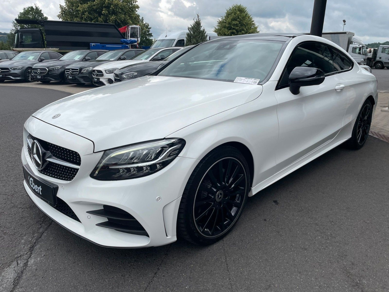 Mercedes-Benz C 220 d Coupe AMG+Pano+R-Kamera+Night+Carplay - Coupe: slika 2 Mercedes-Benz C 220 d Coupe AMG+Pano+R-Kamera+Night+Carplay - Coupe: slika 2