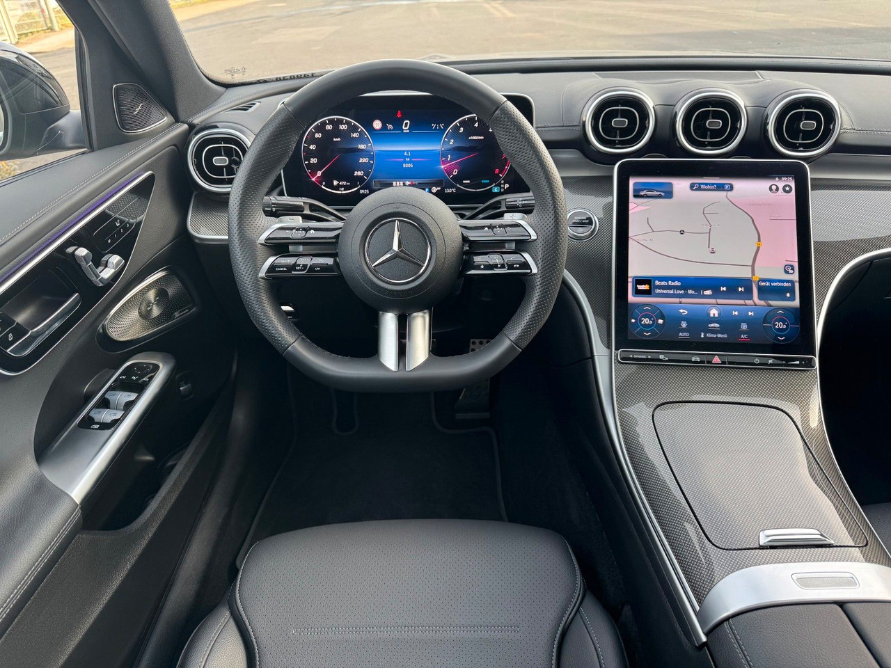 Lizing  Mercedes-Benz C 300 AMG+Pano+Burmester+360+Digital+Memory Mercedes-Benz C 300 AMG+Pano+Burmester+360+Digital+Memory: slika 15