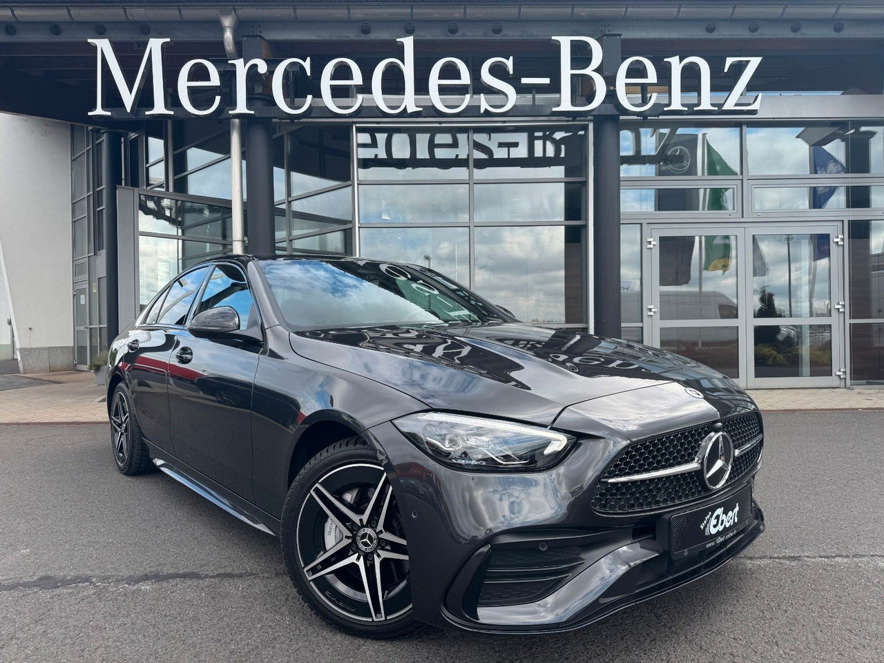 Mercedes-Benz C 400e 4M AMG+HUD+RFK+TotW+Ambiente+Night - Limuzina: slika 1 Mercedes-Benz C 400e 4M AMG+HUD+RFK+TotW+Ambiente+Night - Limuzina: slika 1