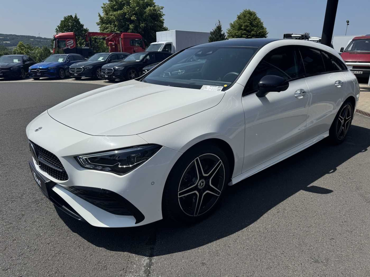 Mercedes-Benz CLA 220d Shooting Brake AMG+Pano+Distr+AHK+uvm. - Automobil: slika 2 Mercedes-Benz CLA 220d Shooting Brake AMG+Pano+Distr+AHK+uvm. - Automobil: slika 2
