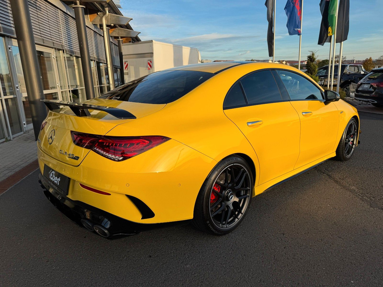 Mercedes-Benz CLA 45 AMG+Aerodynamic+Pano+Burm+Multikontur+ - Coupe: slika 4 Mercedes-Benz CLA 45 AMG+Aerodynamic+Pano+Burm+Multikontur+ - Coupe: slika 4