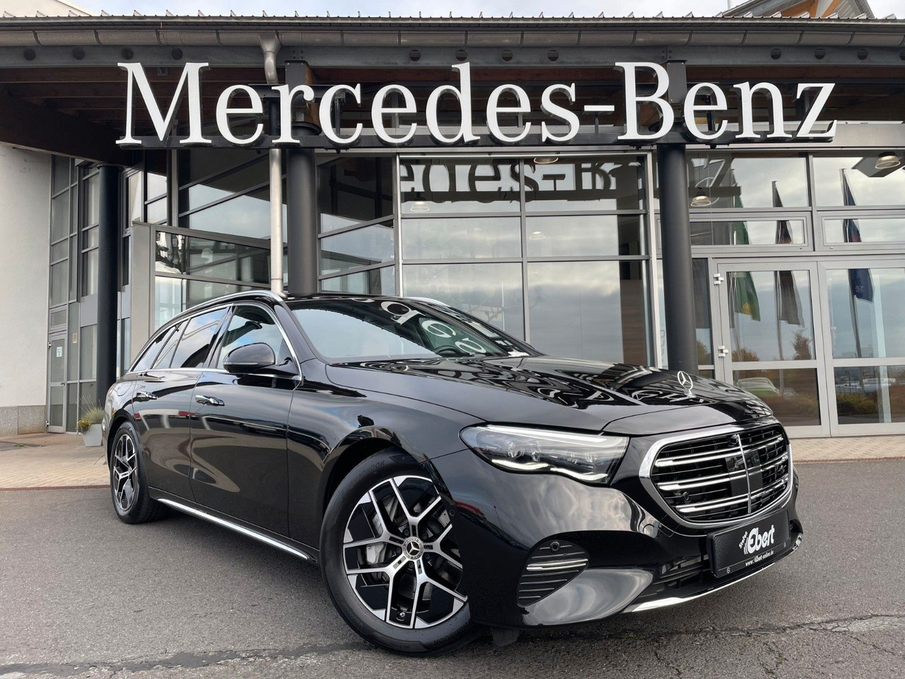 Mercedes-Benz E 220 d T Exclusive Nappa+AHK+360°+Burm+Sitzklim - Karavan: slika 1 Mercedes-Benz E 220 d T Exclusive Nappa+AHK+360°+Burm+Sitzklim - Karavan: slika 1