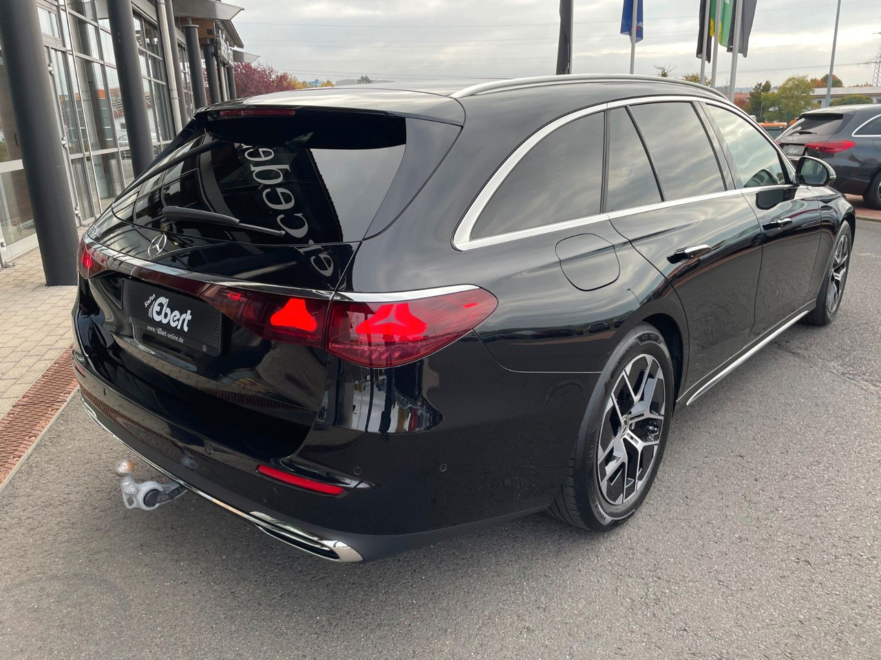 Mercedes-Benz E 220 d T Exclusive Nappa+AHK+360°+Burm+Sitzklim - Karavan: slika 5 Mercedes-Benz E 220 d T Exclusive Nappa+AHK+360°+Burm+Sitzklim - Karavan: slika 5