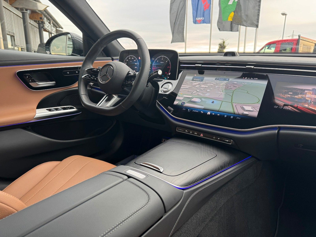 Mercedes-Benz E 220d T AMG+Hyperscreen+Leder+AHK+DistrPro+STH - Karavan: slika 3 Mercedes-Benz E 220d T AMG+Hyperscreen+Leder+AHK+DistrPro+STH - Karavan: slika 3