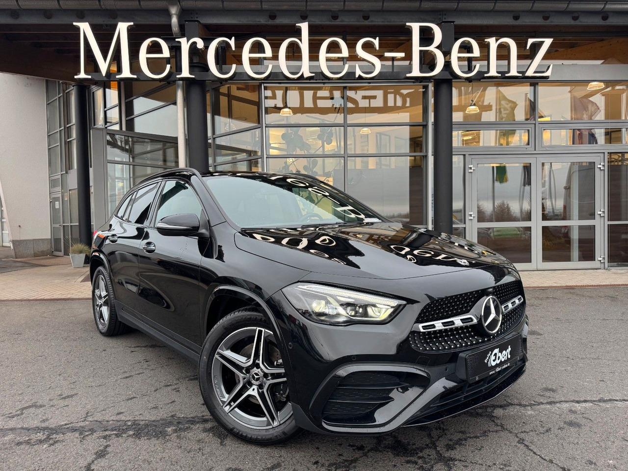 Mercedes-Benz GLA 200 AMG+Pano+Distr+Ambiente+Multibeam+ - SUV: slika 1 Mercedes-Benz GLA 200 AMG+Pano+Distr+Ambiente+Multibeam+ - SUV: slika 1