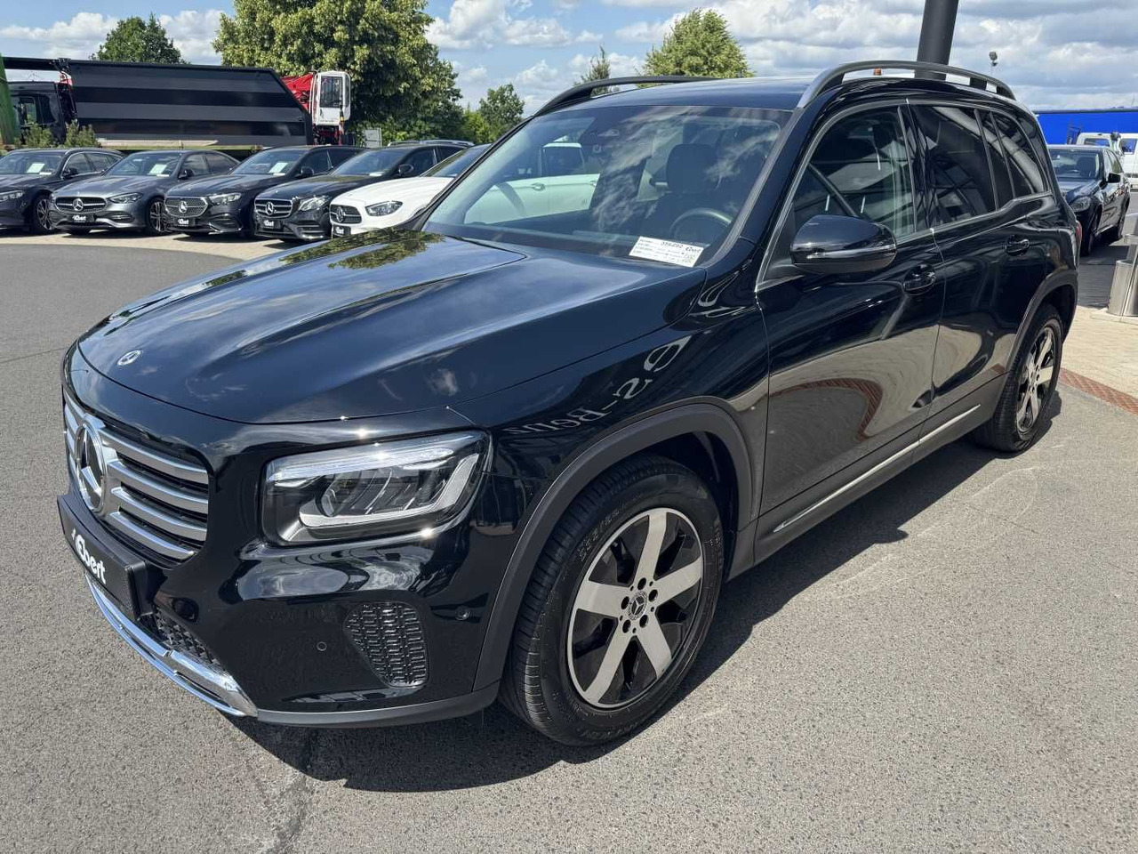 Mercedes-Benz GLB 180 Progressive+AHK+RKamera+LED+ IHC+DAB - SUV: slika 2 Mercedes-Benz GLB 180 Progressive+AHK+RKamera+LED+ IHC+DAB - SUV: slika 2