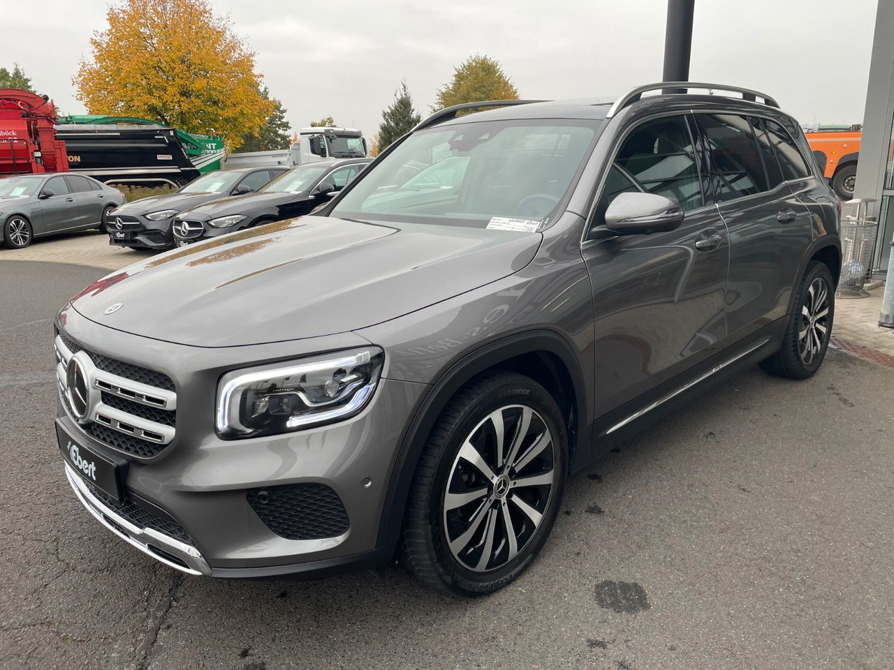 Mercedes-Benz GLB 220 d 4MATIC Progressive AHK+Memory+Pano+360 - SUV: slika 2 Mercedes-Benz GLB 220 d 4MATIC Progressive AHK+Memory+Pano+360 - SUV: slika 2