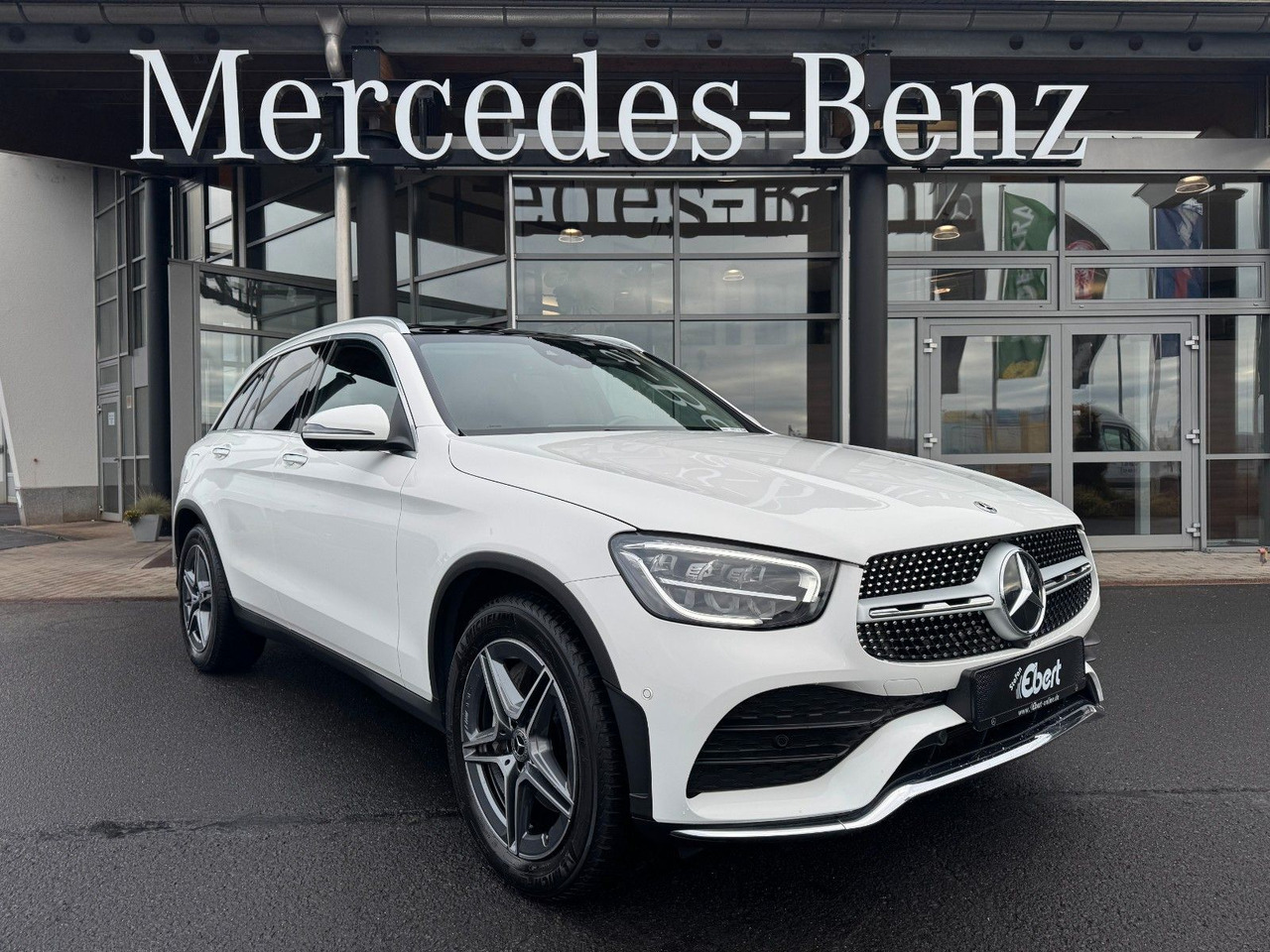 Mercedes-Benz GLC 200 4M AMG+Pano+Distr+StandH+AHK+360+HUD - SUV: slika 2 Mercedes-Benz GLC 200 4M AMG+Pano+Distr+StandH+AHK+360+HUD - SUV: slika 2