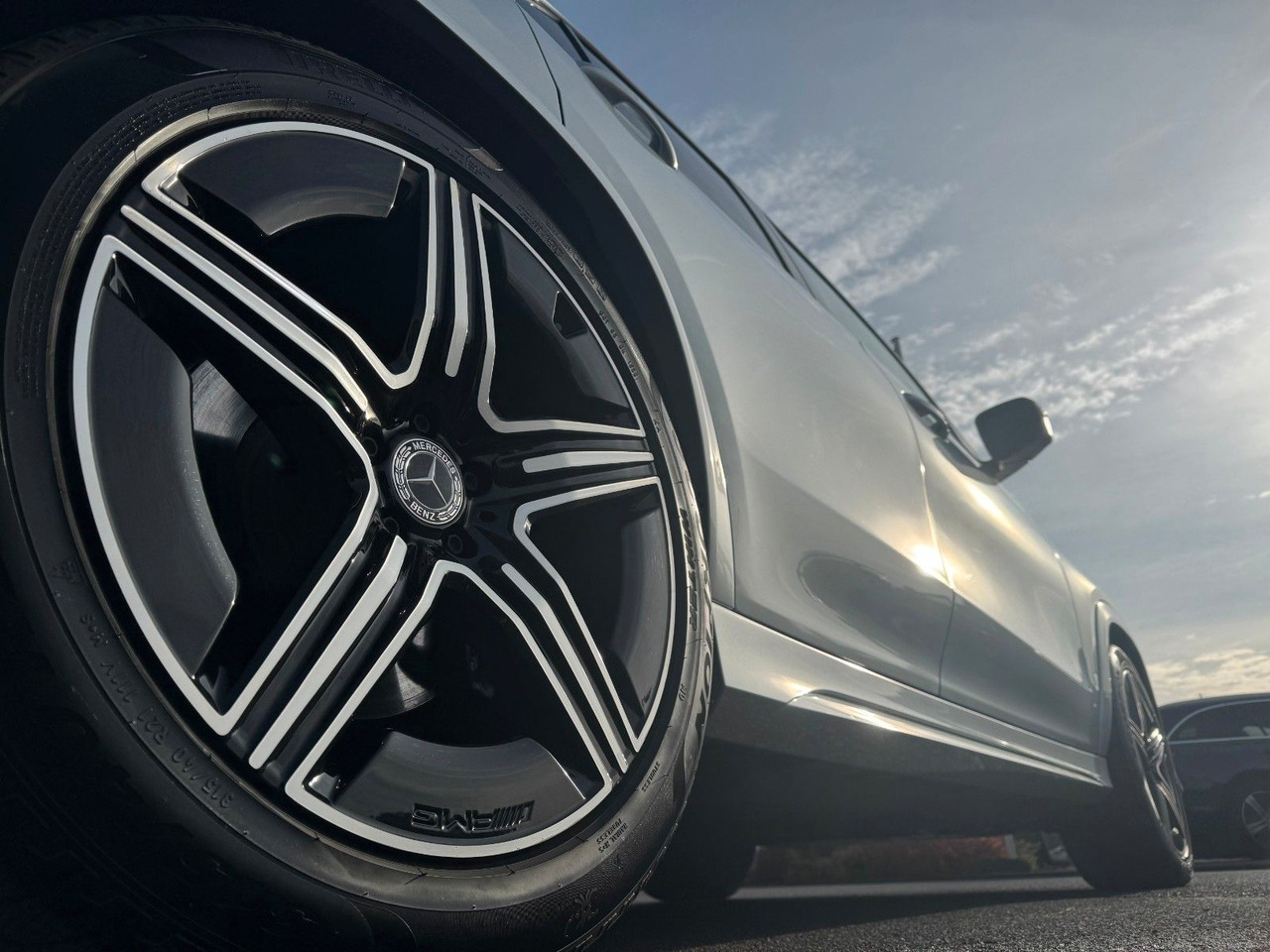 Mercedes-Benz GLE 300 d AMG AHK+360°+HUD+Pano+MBeam+Burm+Air - SUV: slika 5 Mercedes-Benz GLE 300 d AMG AHK+360°+HUD+Pano+MBeam+Burm+Air - SUV: slika 5