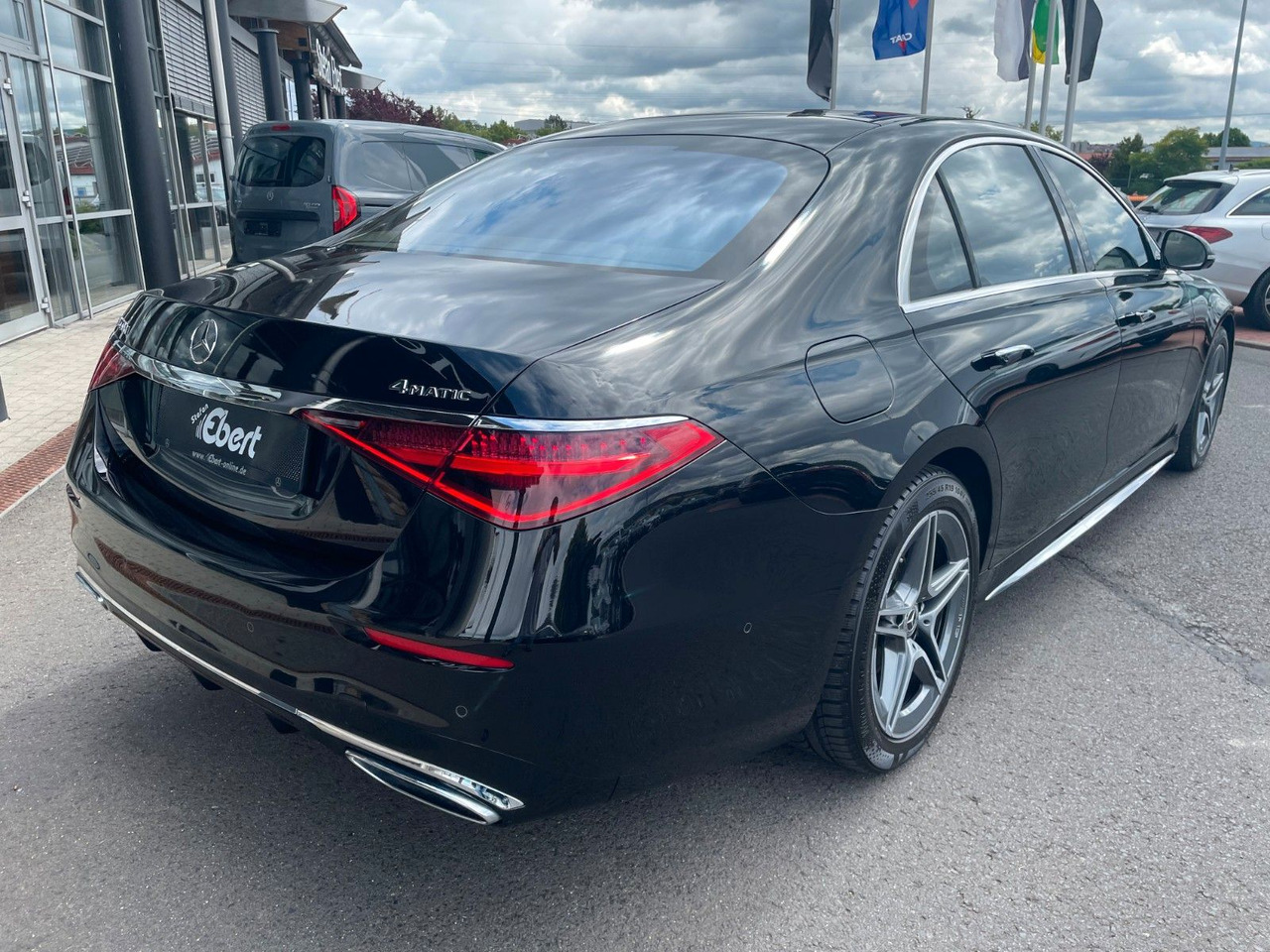Mercedes-Benz S 400 d 4M Lang AMG+HUD+Burm+3D+Pano+VOLL - Limuzina: slika 4 Mercedes-Benz S 400 d 4M Lang AMG+HUD+Burm+3D+Pano+VOLL - Limuzina: slika 4