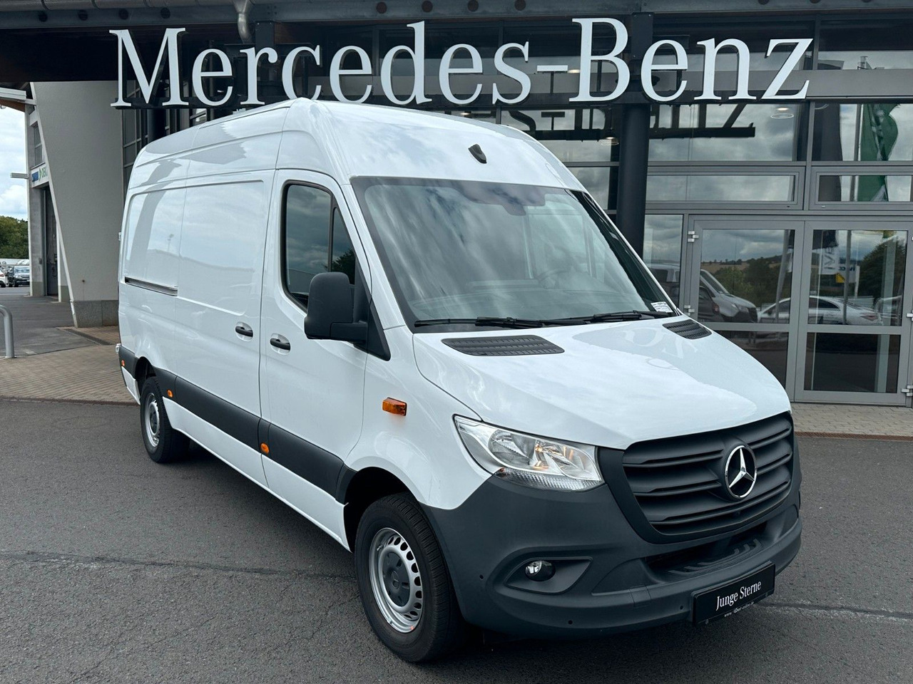 Mercedes-Benz Sprinter 317 CDI 3665 9G Klima 360 SHZ Tempomat - Furgon: slika 1 Mercedes-Benz Sprinter 317 CDI 3665 9G Klima 360 SHZ Tempomat - Furgon: slika 1