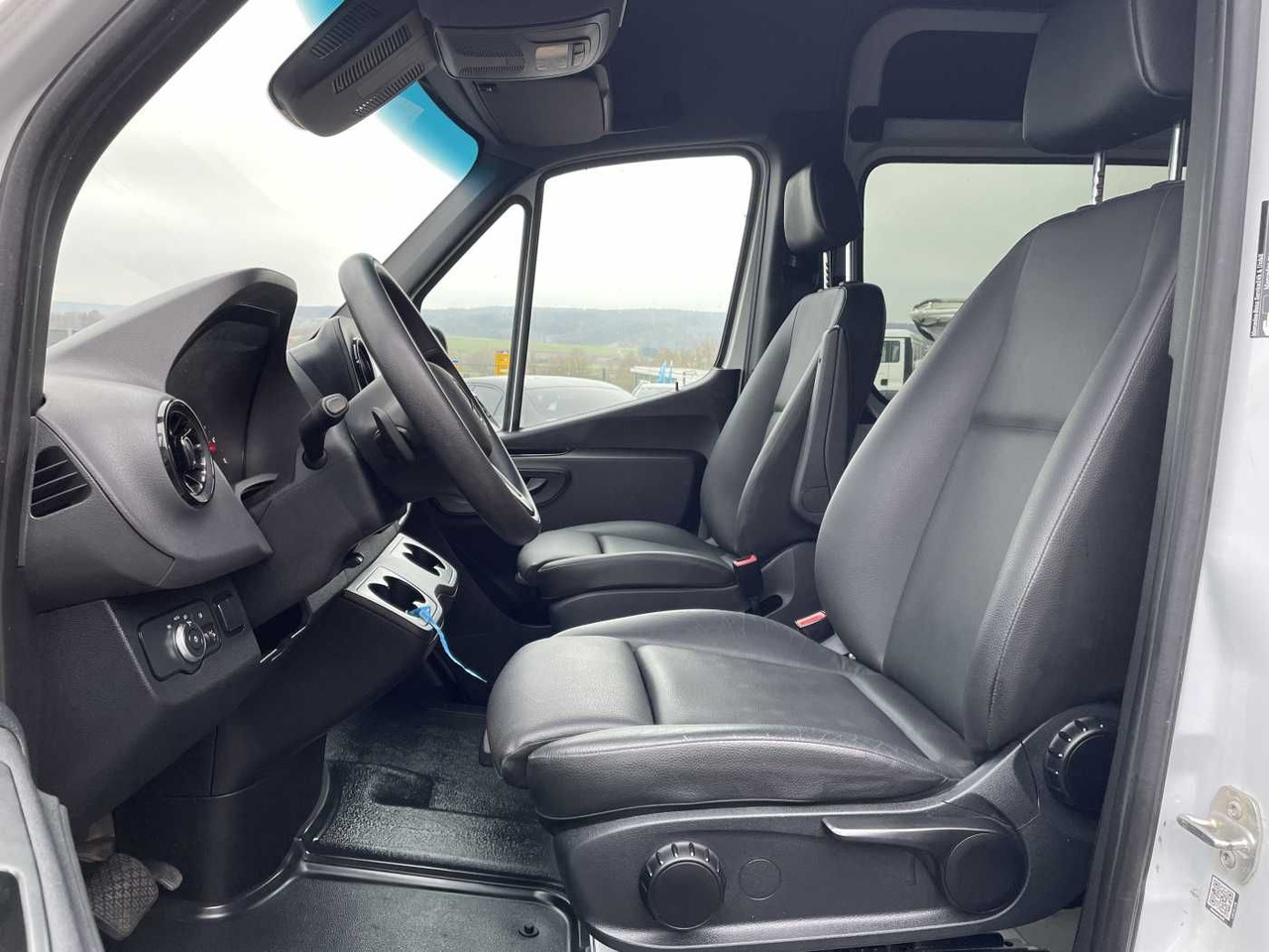 Furgon Mercedes-Benz Sprinter 317 CDI DoKa/Mixto Autom AHK3,5 Klima: slika 11 Furgon Mercedes-Benz Sprinter 317 CDI DoKa/Mixto Autom AHK3,5 Klima: slika 11