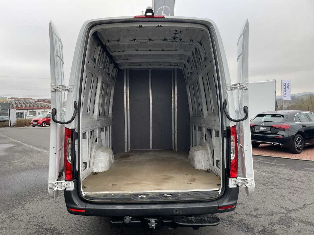 Furgon Mercedes-Benz Sprinter 317 CDI DoKa/Mixto Autom AHK3,5 Klima: slika 8 Furgon Mercedes-Benz Sprinter 317 CDI DoKa/Mixto Autom AHK3,5 Klima: slika 8