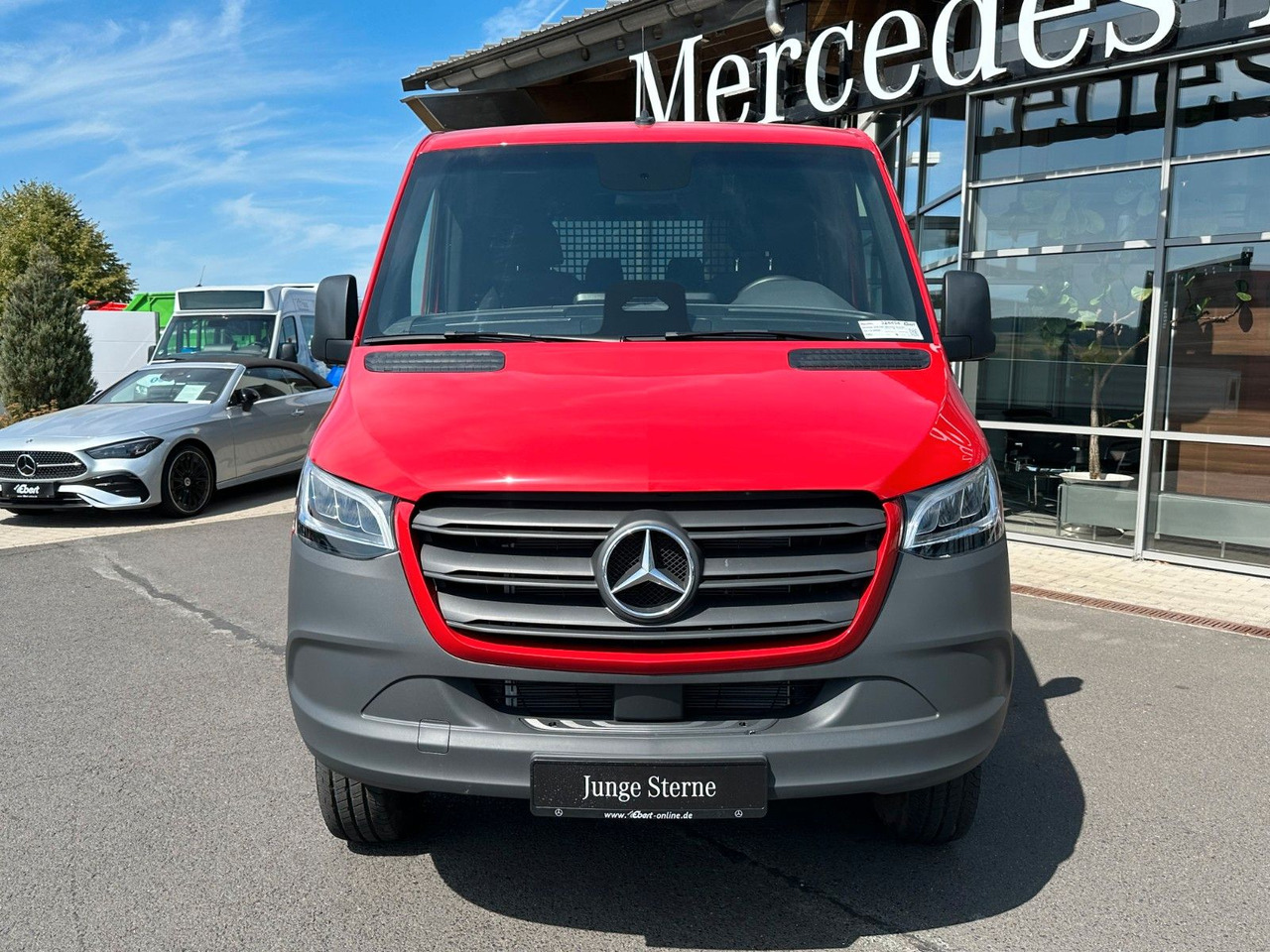 Mercedes-Benz Sprinter 319 CDI 4x4 DoKa Klima AHK3,5to - Dostavno vozilo s ravnom platformom, Dostavno vozilo sa duplom kabinom: slika 2 Mercedes-Benz Sprinter 319 CDI 4x4 DoKa Klima AHK3,5to - Dostavno vozilo s ravnom platformom, Dostavno vozilo sa duplom kabinom: slika 2