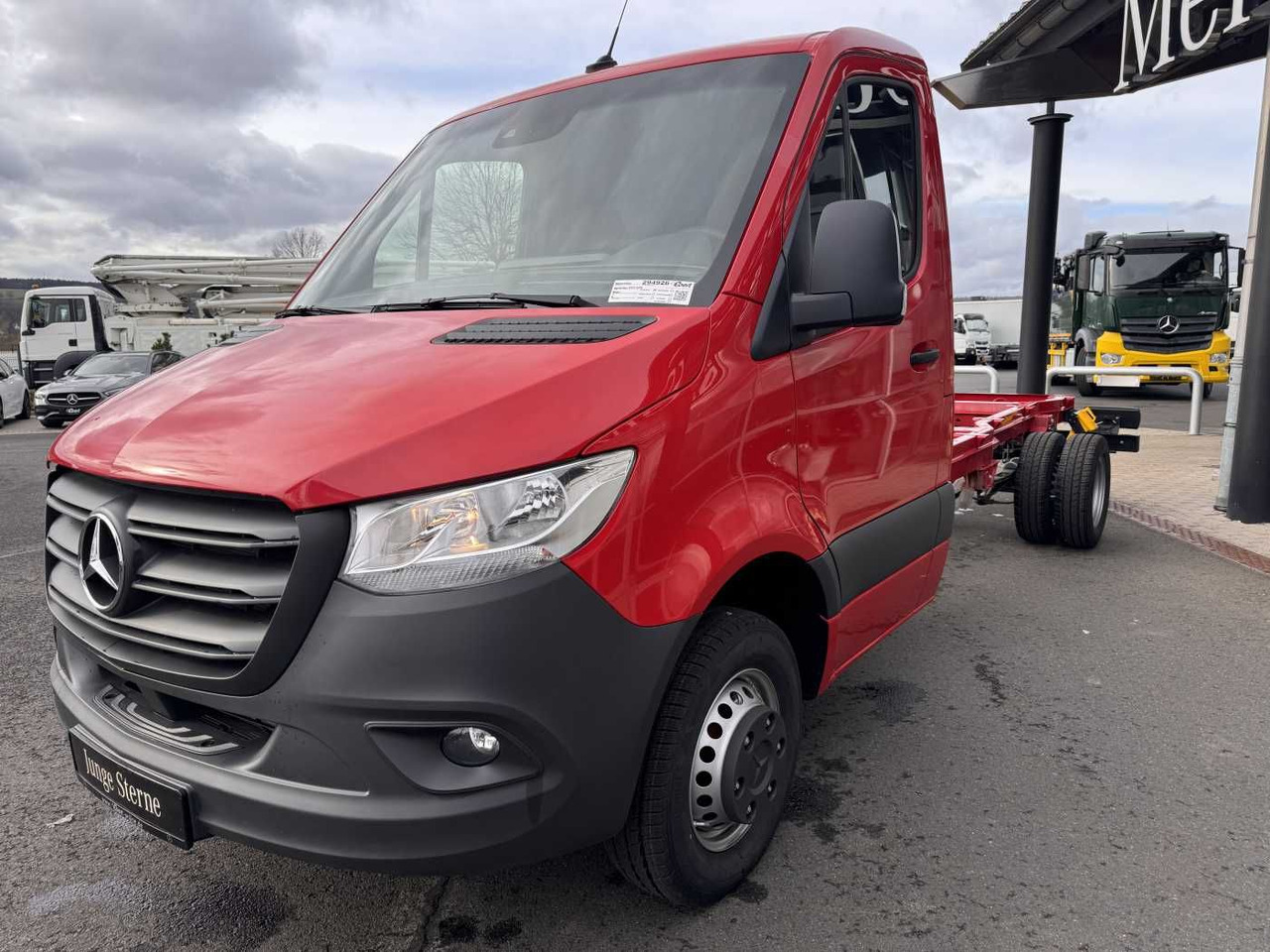 Mercedes-Benz Sprinter 517 CDI 4325 Fahrgestell AHK3,5 5.500kg - Kamion sa golom šasijom i zatvorenom kabinom: slika 3 Mercedes-Benz Sprinter 517 CDI 4325 Fahrgestell AHK3,5 5.500kg - Kamion sa golom šasijom i zatvorenom kabinom: slika 3