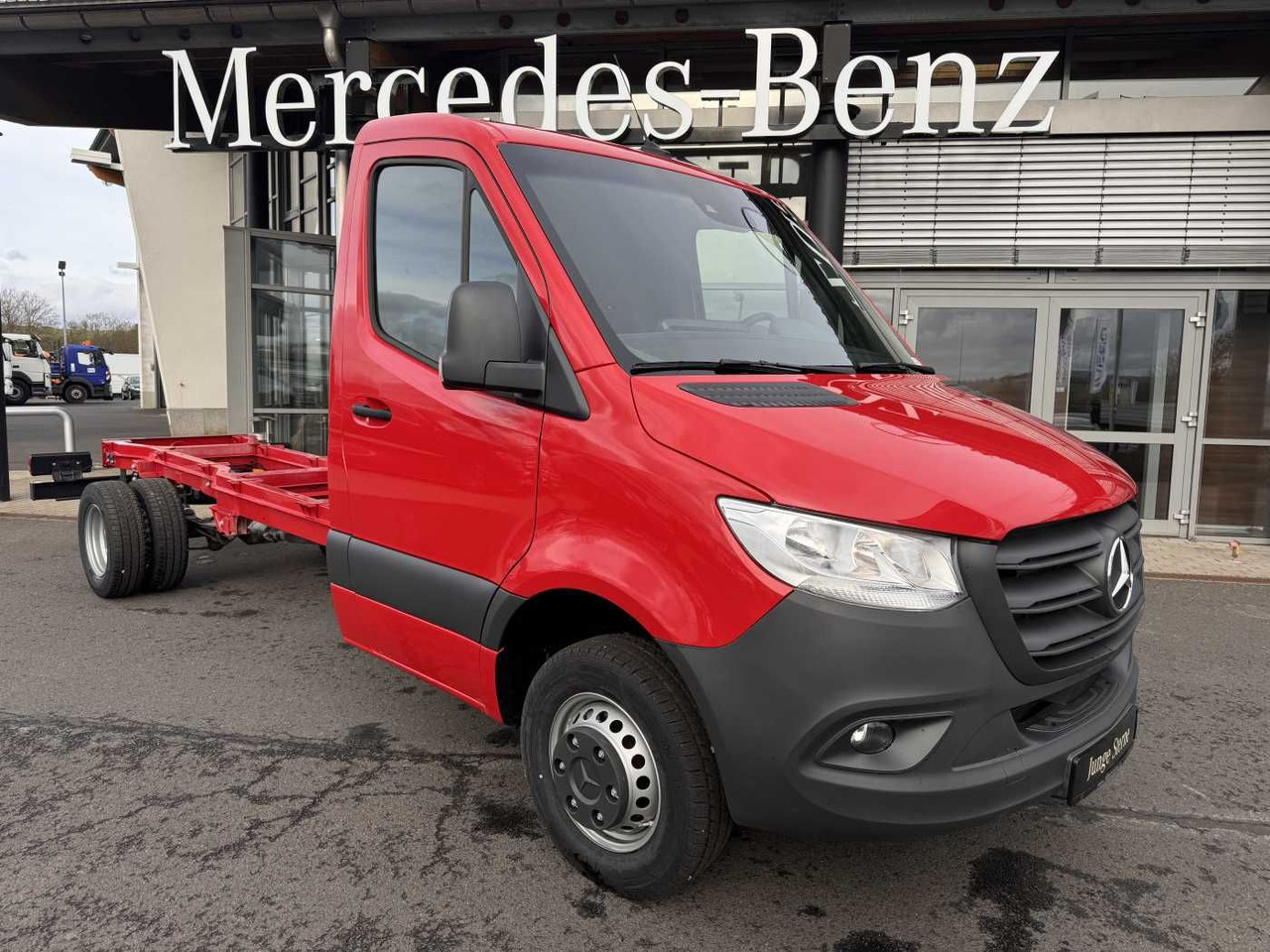 Mercedes-Benz Sprinter 517 CDI 4325 Fahrgestell AHK3,5 5.500kg - Kamion sa golom šasijom i zatvorenom kabinom: slika 1 Mercedes-Benz Sprinter 517 CDI 4325 Fahrgestell AHK3,5 5.500kg - Kamion sa golom šasijom i zatvorenom kabinom: slika 1
