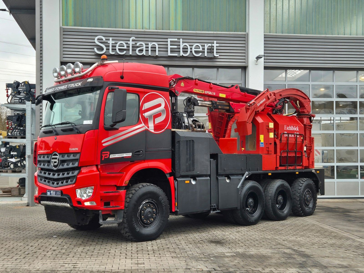 Mercedes-Benz TUROX 8x8 Eschlböck Biber 92 Holzhacker / 1.512h - Kamion sa dizalicom: slika 2 Mercedes-Benz TUROX 8x8 Eschlböck Biber 92 Holzhacker / 1.512h - Kamion sa dizalicom: slika 2