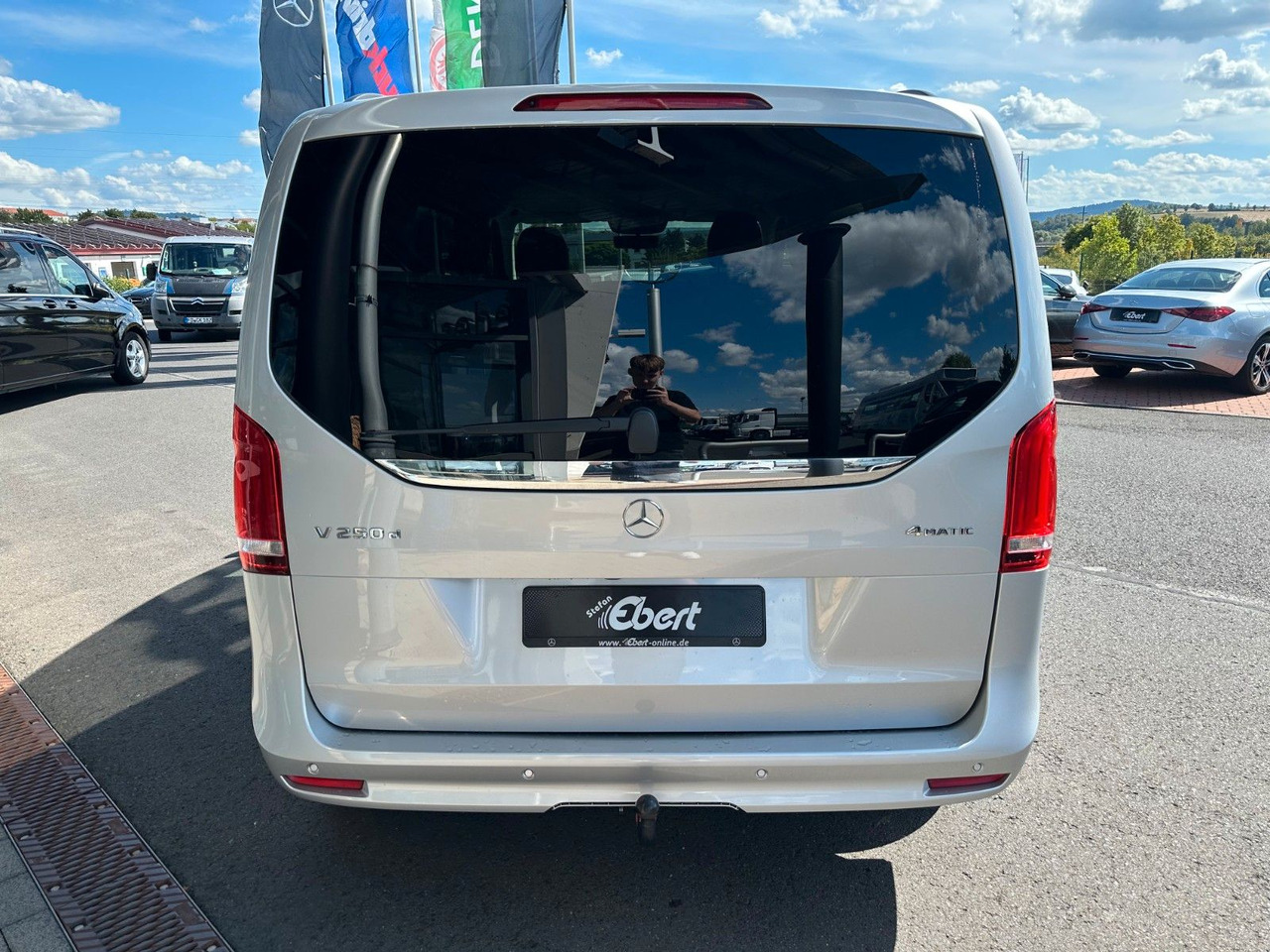 Mercedes-Benz V 250 EDITION 4MATIC Kompakt Liege-Paket AHK2,5t - Karavan: slika 5 Mercedes-Benz V 250 EDITION 4MATIC Kompakt Liege-Paket AHK2,5t - Karavan: slika 5