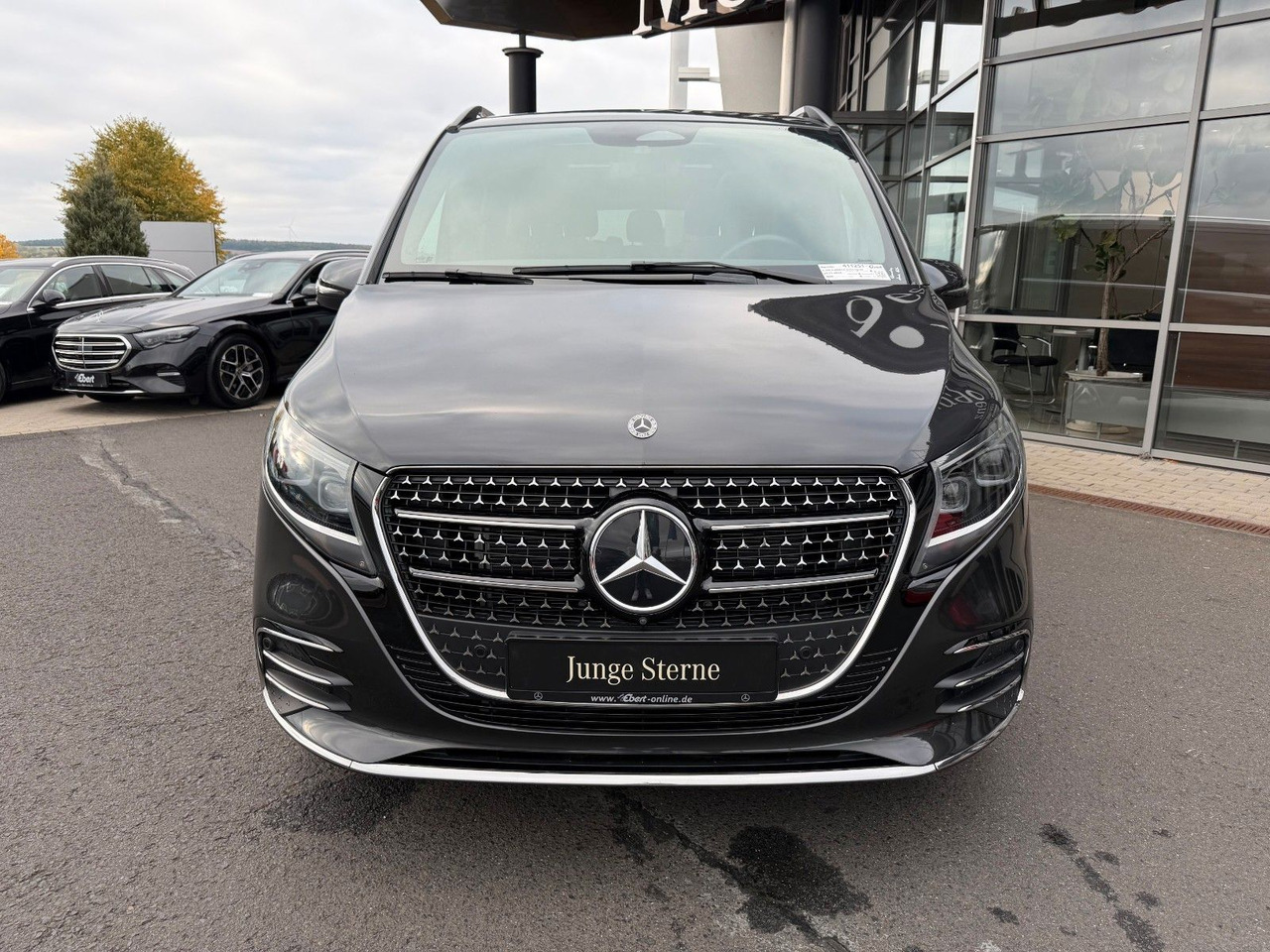 Mercedes-Benz V 300 d 4MATIC EXCLUSIVE AMG Panorama Standheiz - Karavan: slika 2 Mercedes-Benz V 300 d 4MATIC EXCLUSIVE AMG Panorama Standheiz - Karavan: slika 2