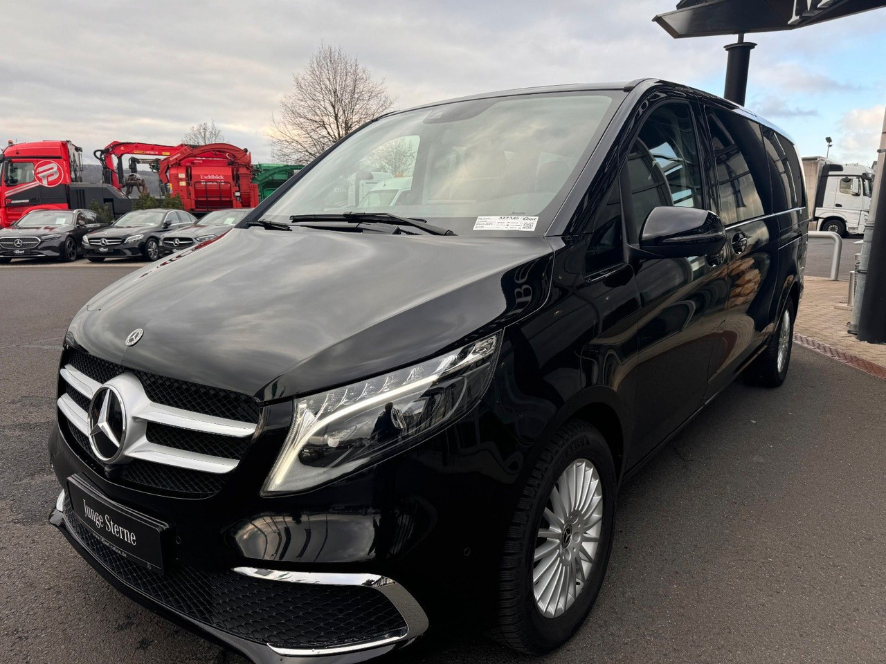 Mercedes-Benz V 300 d AVA Extralang 4MATIC AHK Stdh DISTRONIC - Karavan: slika 3 Mercedes-Benz V 300 d AVA Extralang 4MATIC AHK Stdh DISTRONIC - Karavan: slika 3