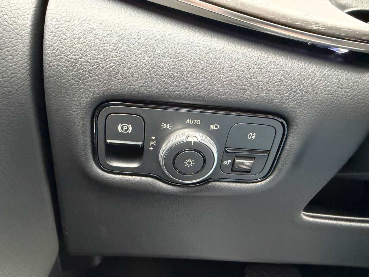 Karavan Mercedes-Benz V 300 d AVANTGARDE Extralang 360Kamera Standh: slika 19 Karavan Mercedes-Benz V 300 d AVANTGARDE Extralang 360Kamera Standh: slika 19