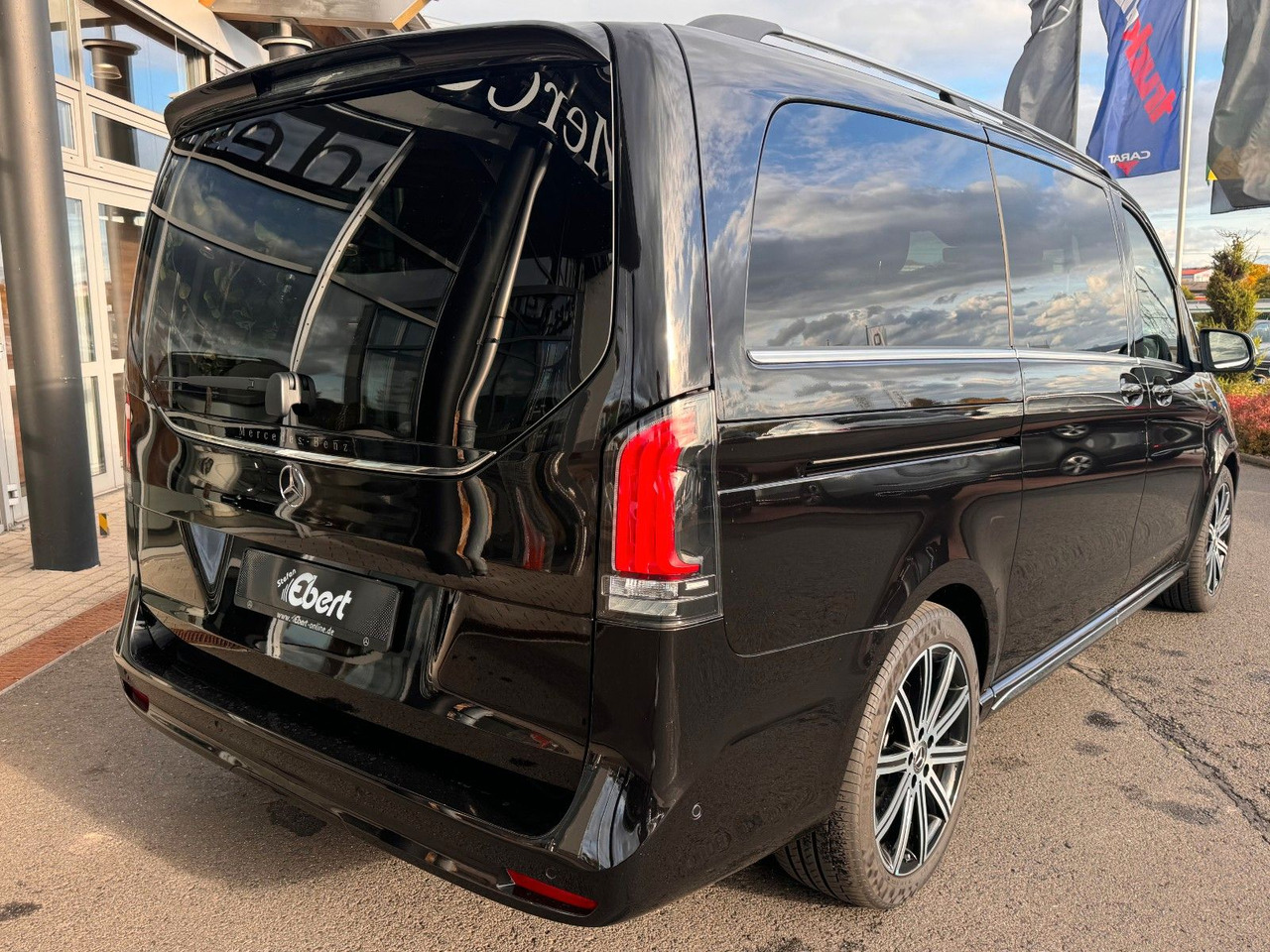 Mercedes-Benz V 300 d EXCLUSIVE AIRMATIC AHK2,5 Standheiz - Karavan: slika 4 Mercedes-Benz V 300 d EXCLUSIVE AIRMATIC AHK2,5 Standheiz - Karavan: slika 4