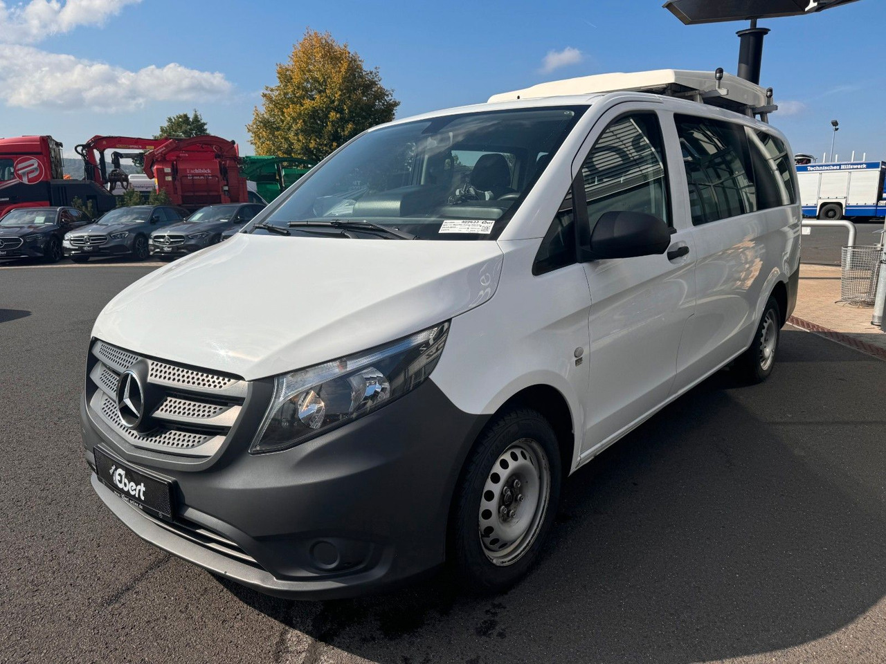 Mercedes-Benz Vito 111 CDI Tourer Begleitfahrzeug BF3+ / WVZ - Putnički kombi: slika 3 Mercedes-Benz Vito 111 CDI Tourer Begleitfahrzeug BF3+ / WVZ - Putnički kombi: slika 3